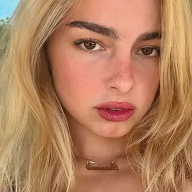 Profile image of Ava