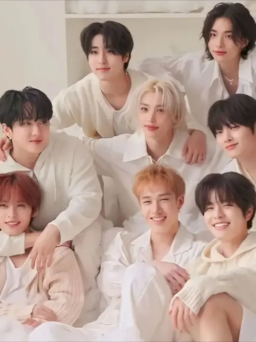 Twlightcrystal0987의 SKZ - they're ignoring you
