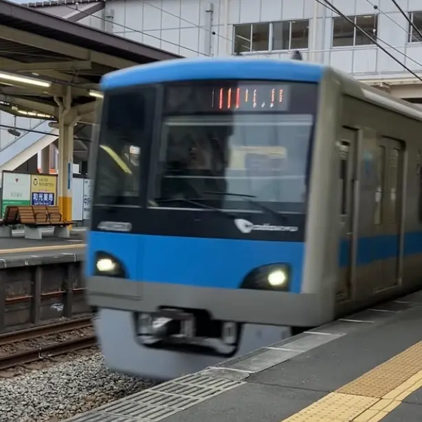 RoughGlue7675의 電車が喋った!?
