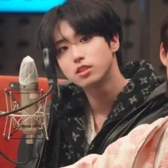 stray_stay의 한지성
