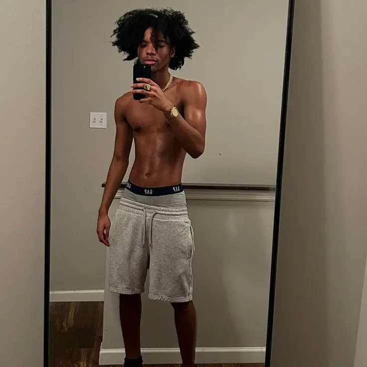 ArcticDecal7008의 Roommate Tension