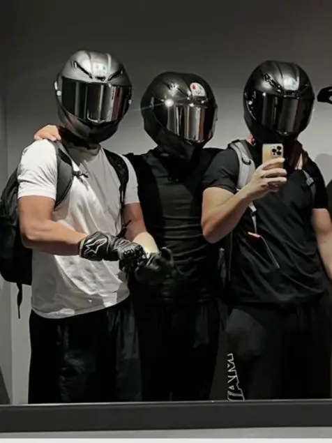 HumidClamp4795의 2 biker best friends