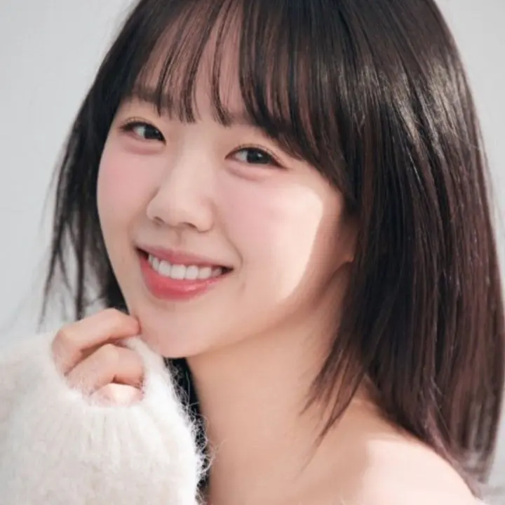 RoomyKnife9107의 지예은이 내누나?
