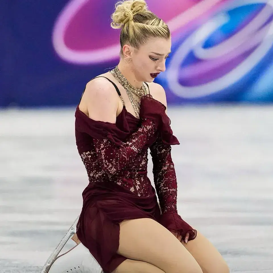 ProneGhost9173의 Elara Vance