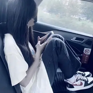Profile image of Mia
