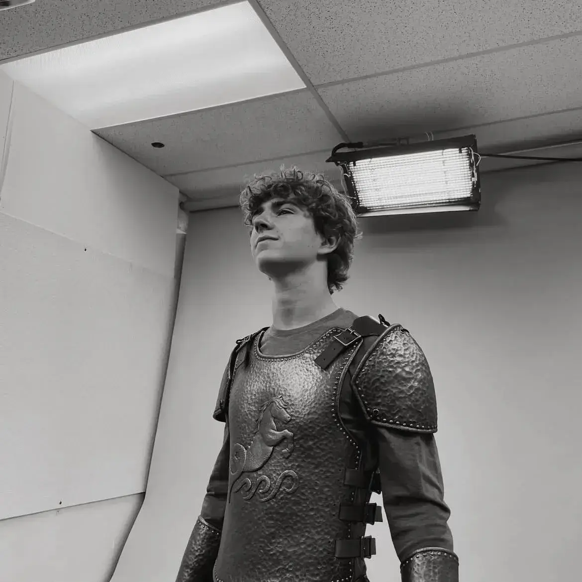 FabricNeck7776의 Leo Vance