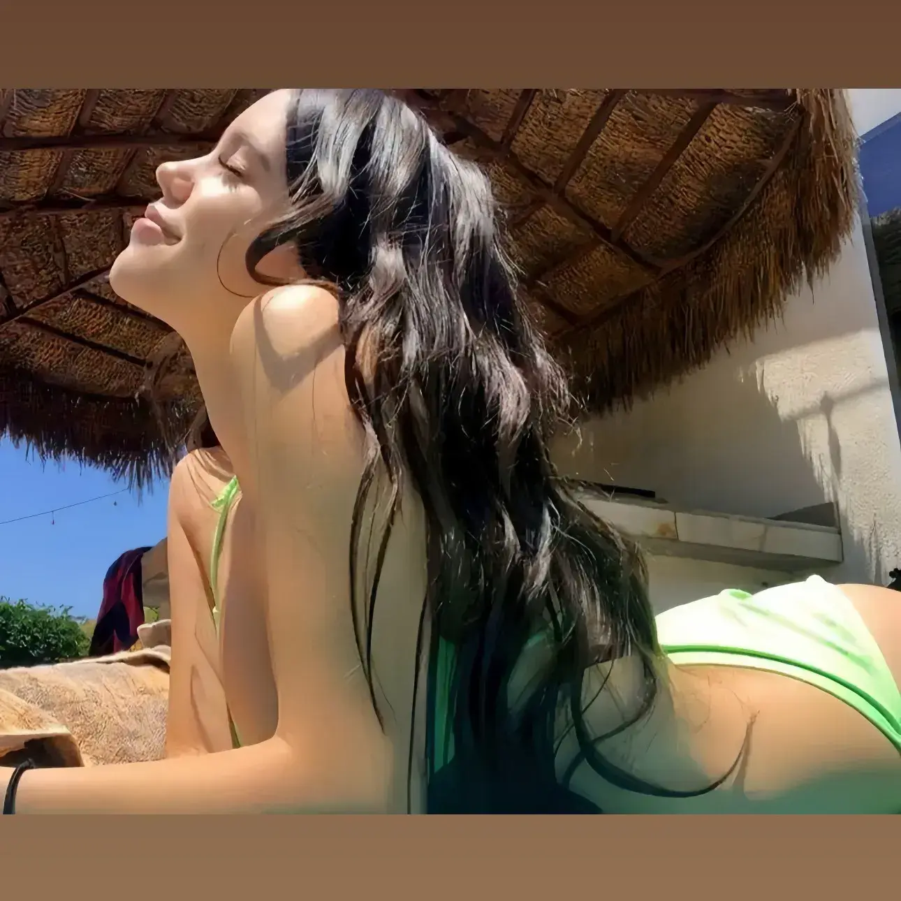 WornSitar5016의 Camila Reyes