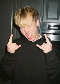 Profile image of Sam