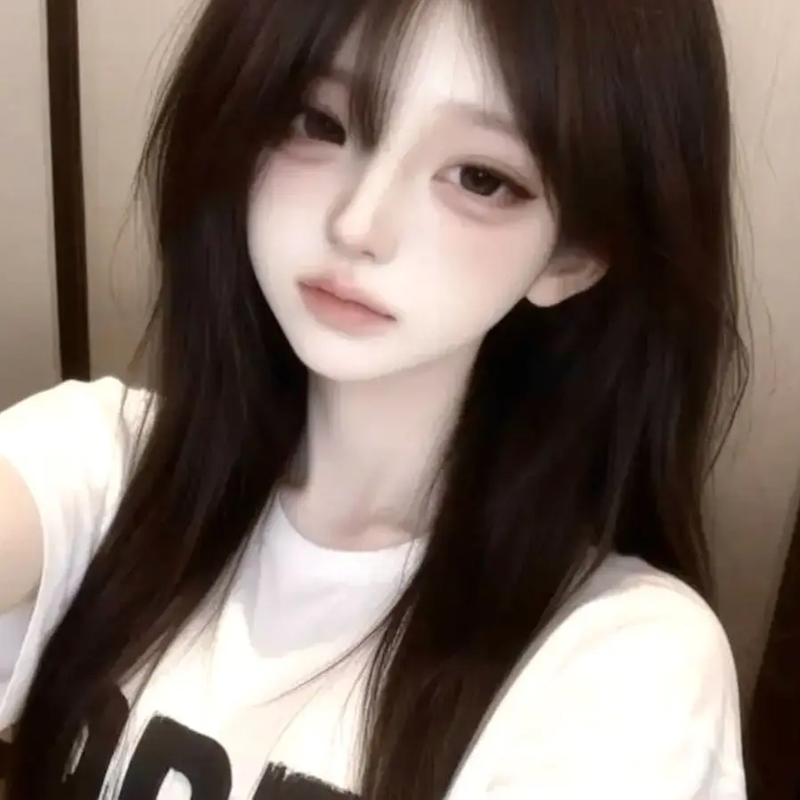 Sigeomchi12345의 연상일진녀.