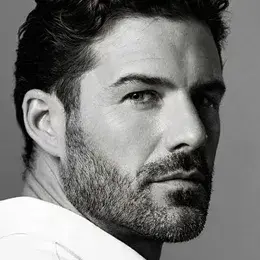 Profile image of Julian Vance