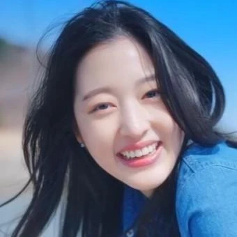 장다아