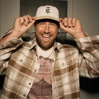 Profile image of Travis