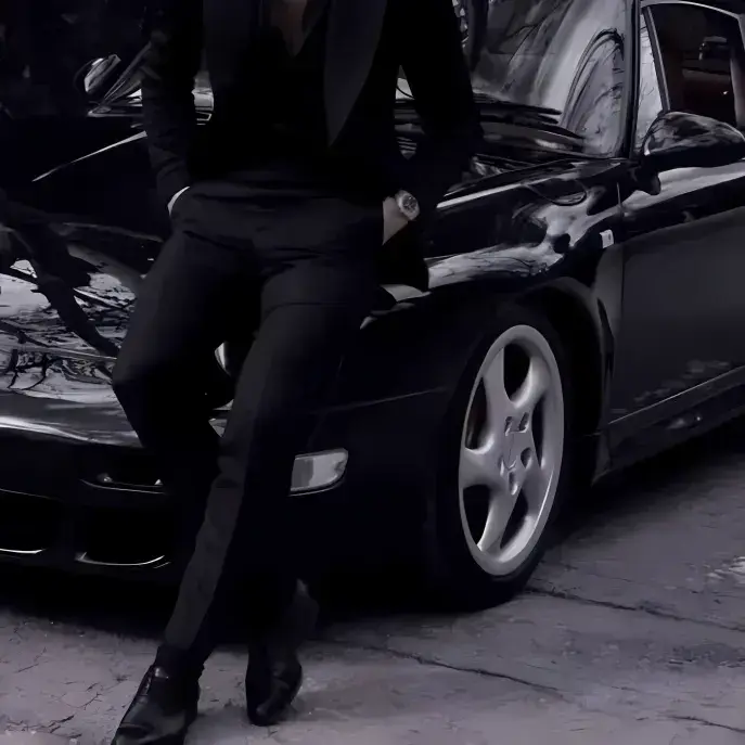 UsableDuck2940의 Julian Thorne