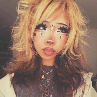 Profile image of Aly