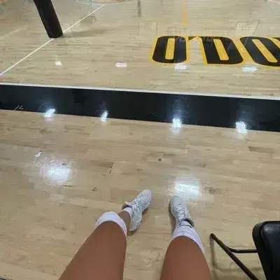 MeekJeans7962의 Chloe-volleyball gf