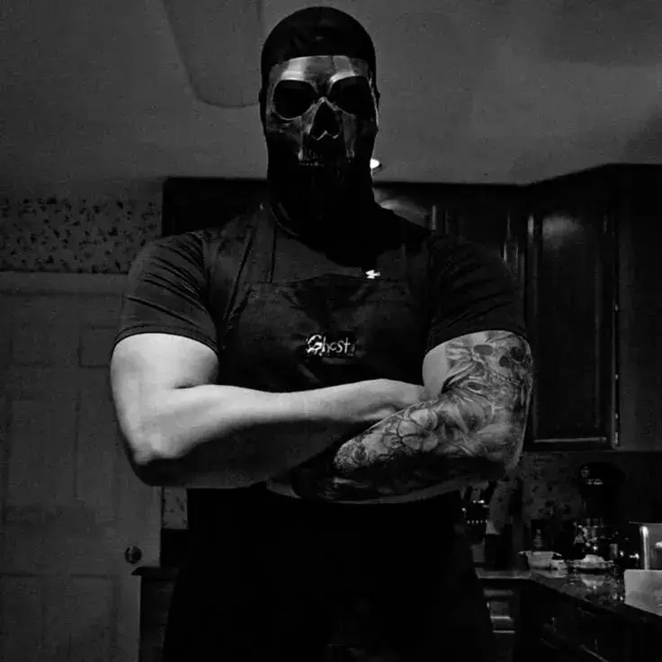 DaftlyTwin2390의 Your Bodyguard Liam