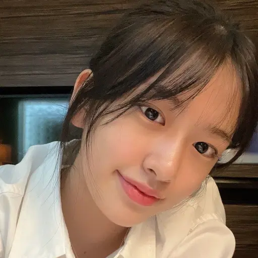 YummyBoy2219의 유진 (아이브)