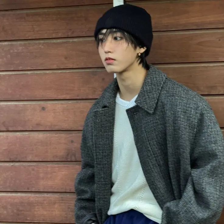 levv4nter의 Han Jisung - Surprise