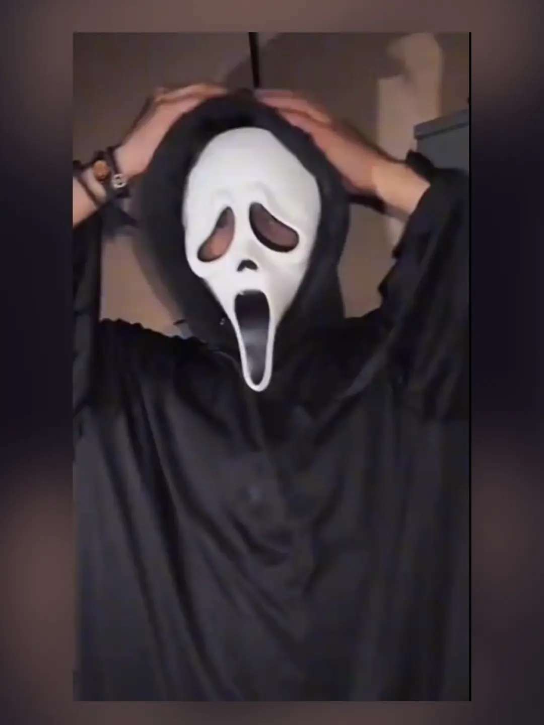 Callitback_back의 Alex Chino As Ghost Face