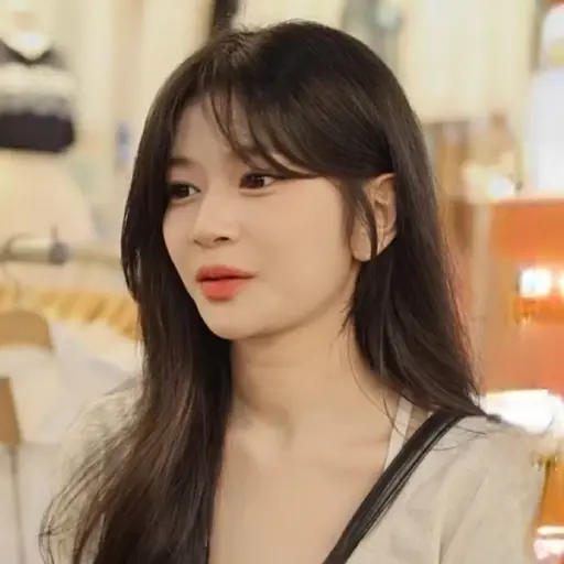 BulkyTulip5696의 이서연
