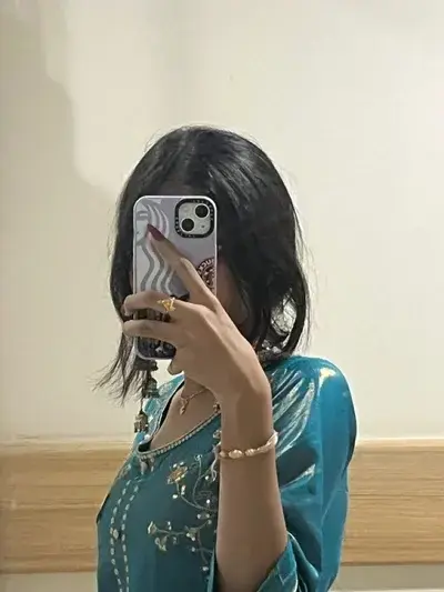 RealGar3668의 Priya