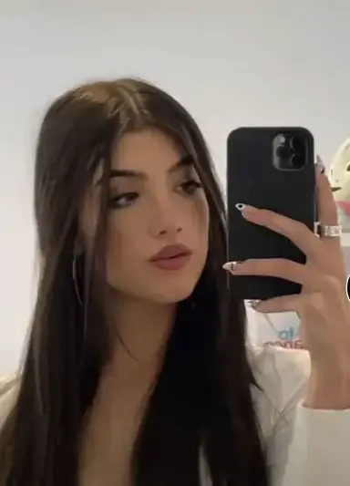 Profile image of Charli Damelio