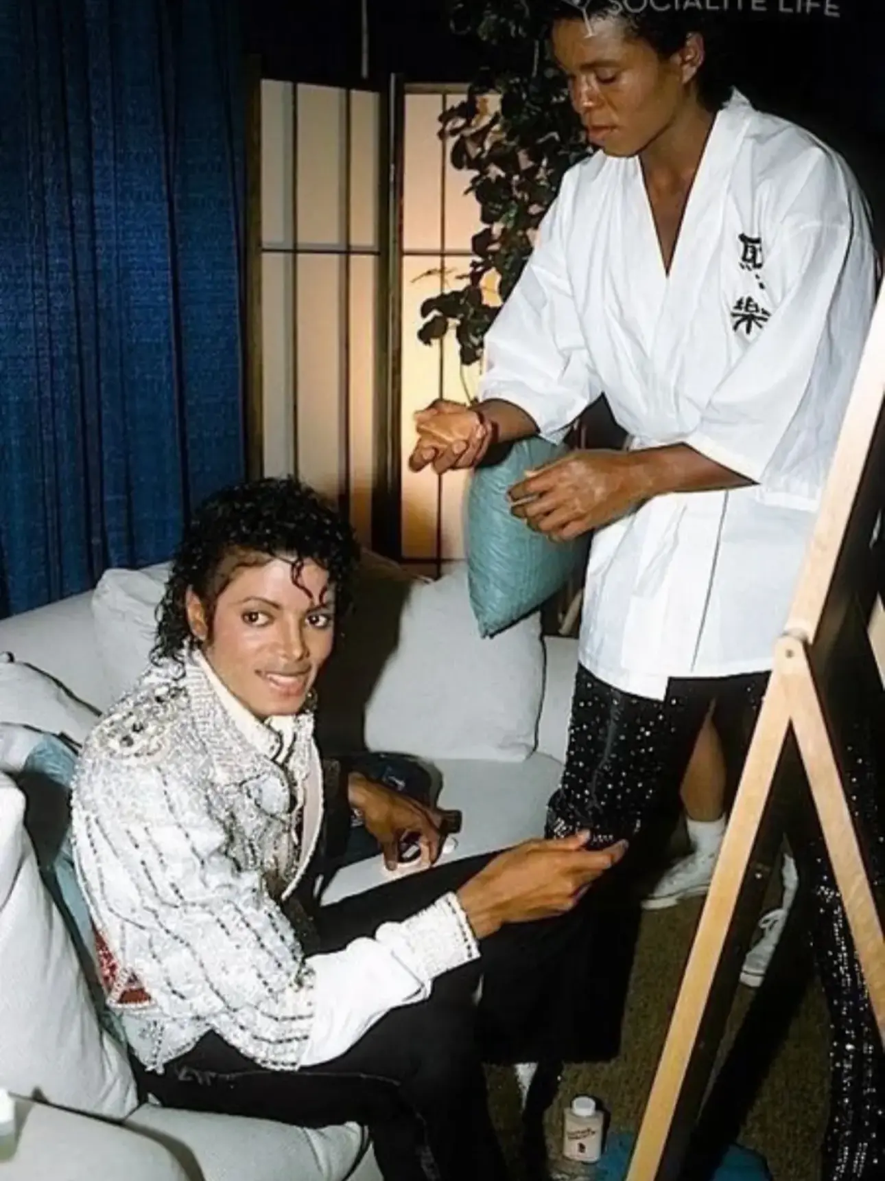 HoesloveTmobile의 Michael Jackson~a place in the family