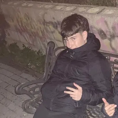 PoliteTetra6901의 Eshays🇦🇺😈😮‍💨💰