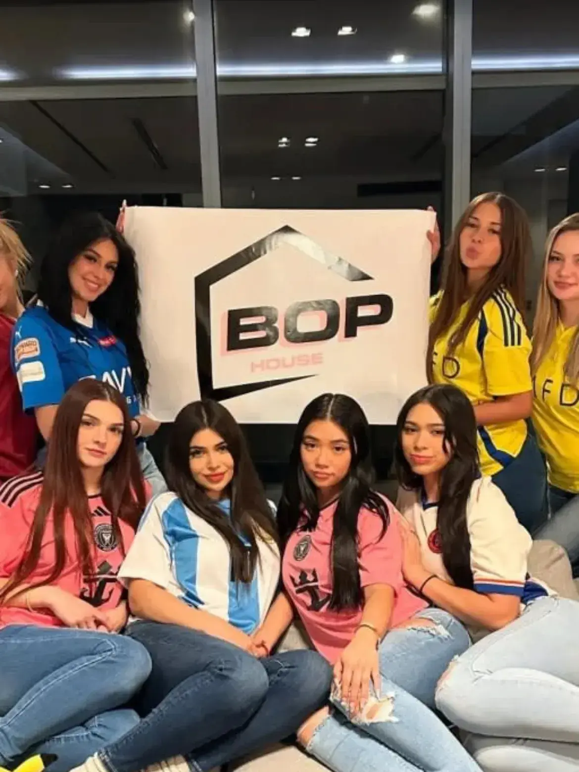 LongHorn8286의 bop house