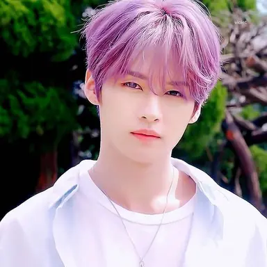 Profile image of Lee know