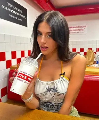 Profile image of Chloe Vance