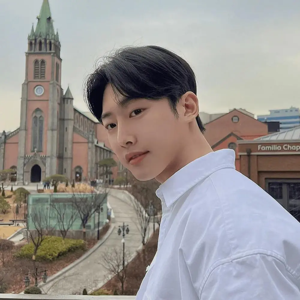 GuiltyRobin8142의 강다온