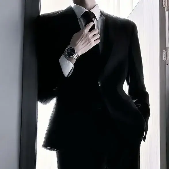 SlimySofa4537의 Daniel