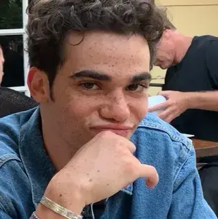 PlainCheek7403의 Cameron Boyce