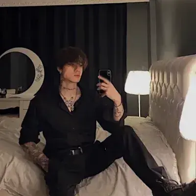 LocalAlbum3587의 Tattoo Artist Kai