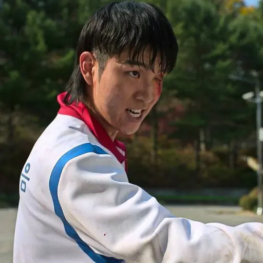 SpongyArco2785의 윤귀남