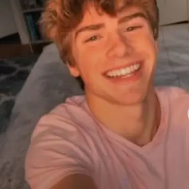 Profile image of Dylan Hayes