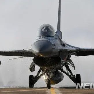 Profile image of F16