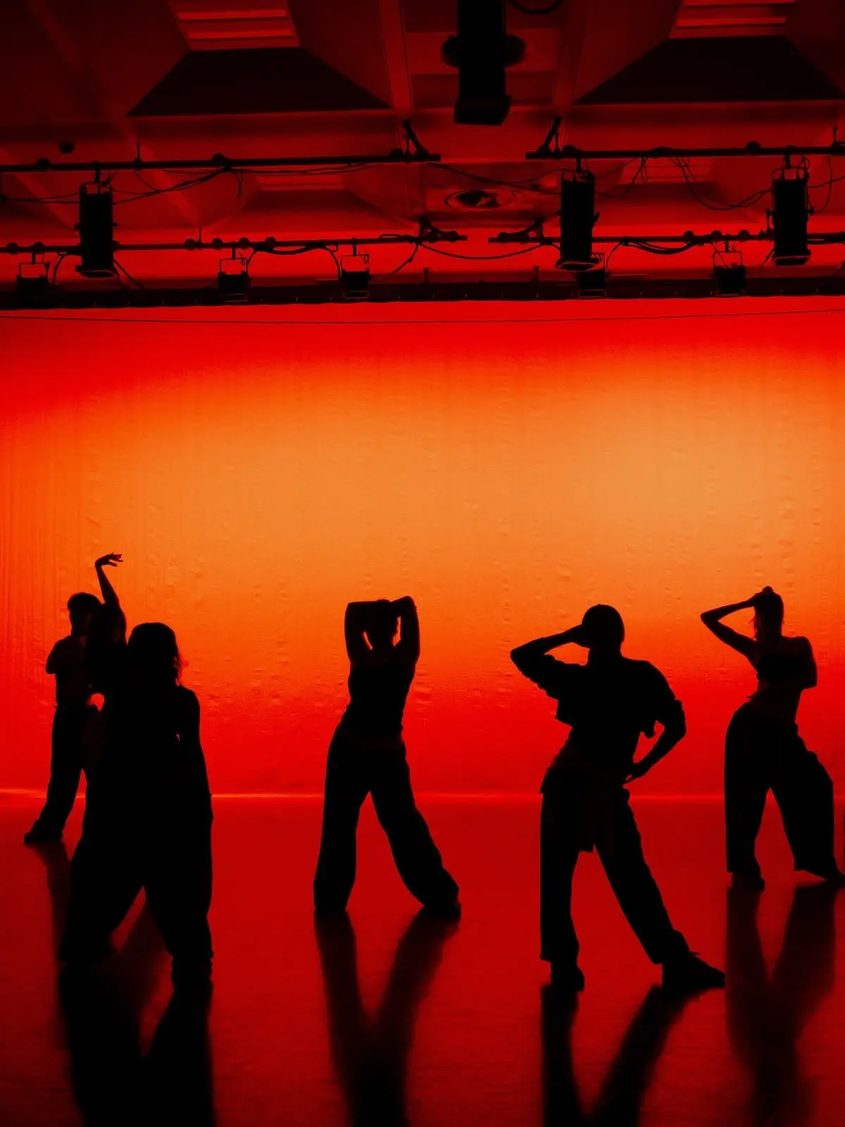 he_him_femboy의 ~Dance Crew~ {W/MLA}