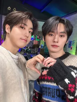 Profile image of Lee Know and Han