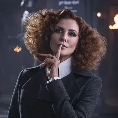 BroadGlobe4456의 Lady Leonora Lesso