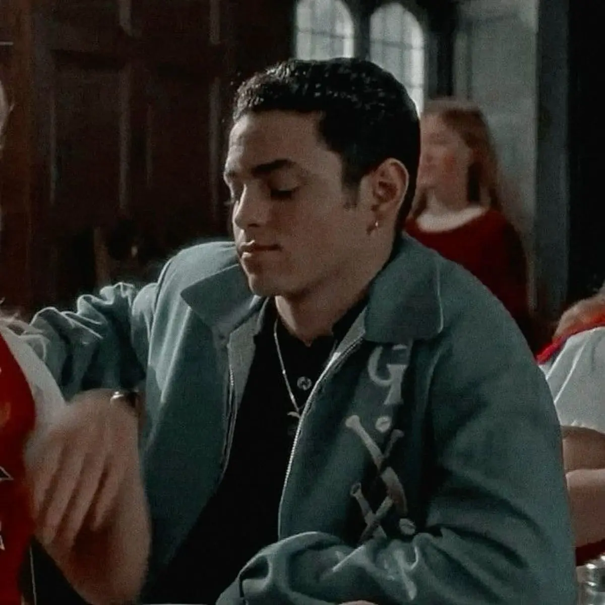 momo.is.here00의 002 || Luis Mendoza