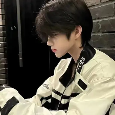 Profile image of 도윤