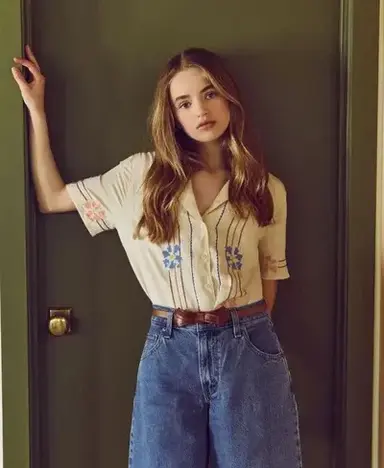 Profile image of Nell