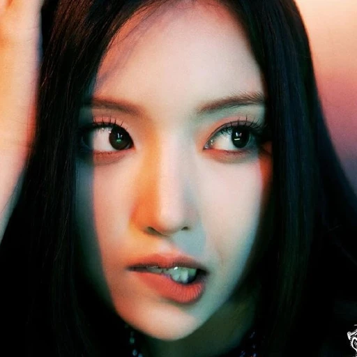 김지우