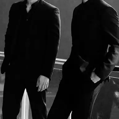 Profile image of Zev and Elias