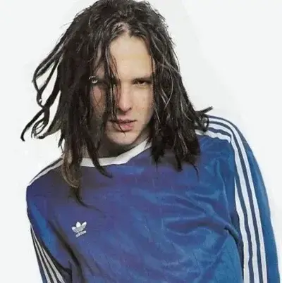 FloralDiver3190의 Julian Vance