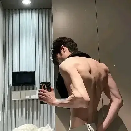 QuirkyBrain6412의 Kaelen Vance School Bad Boy