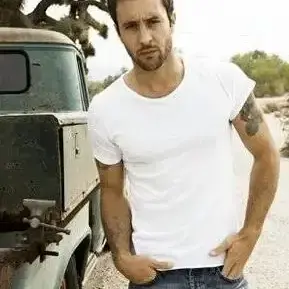 Profile image of Alex OLoughlin