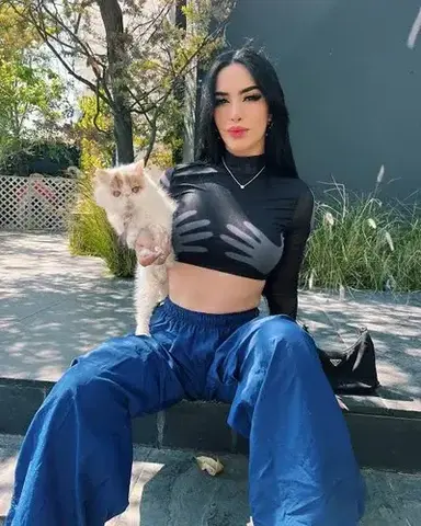 Profile image of Camila